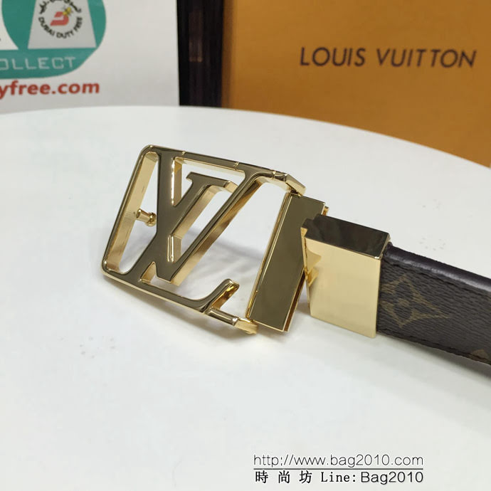路易威登LV 專櫃同步 最新男士原單腰帶 滑面牛皮配壓格子紋圖案 兩種風格 全新精品光面搭扣 雙面翻轉可用  xfp1404